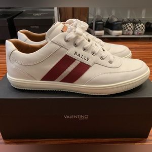 Bally Men sneaker. Size EU9E/US10D. Barely wear. Almost new.